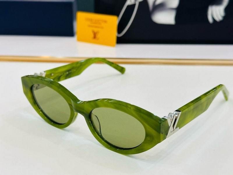 LV Sunglasses 911